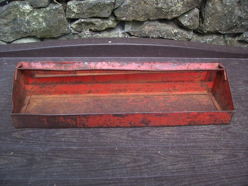 Vintage red metal - red,