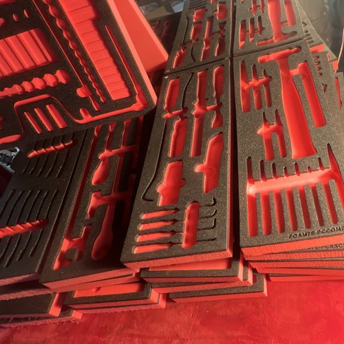Mac tools red black - foam, tool